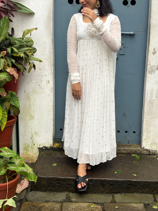 White TOP WITH DUPATTA